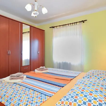 Villa 1737 Cabrunici