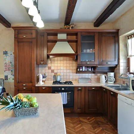 1737 Villa *